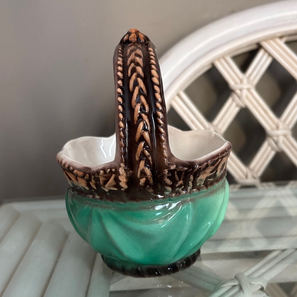 Vintage Czechoslovakian Pottery Basket - Picture 4 of 8